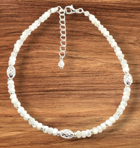 White shell mother - white,