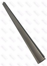 Outer sill under sliding door - sill,