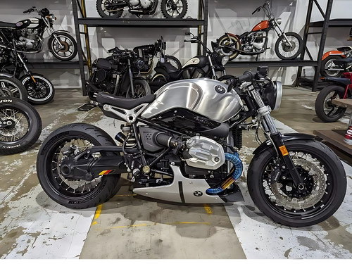 Bmw ninet into 1 - r, exhaust