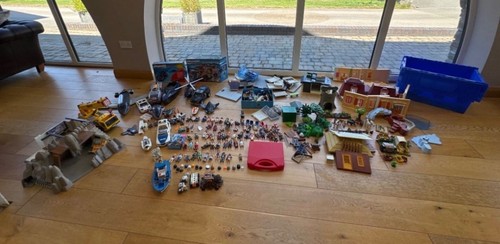 Huge playmobil bundle/