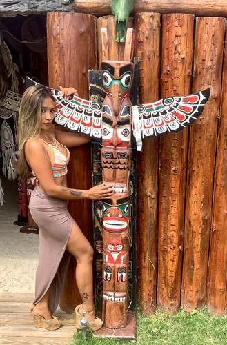 Totem pole wood metre - totem,