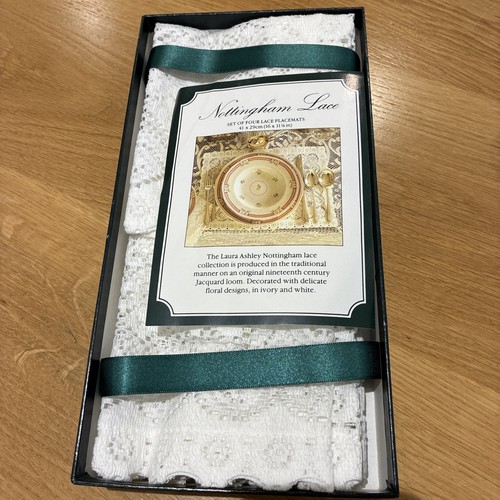 Laura ashley nottingham - laura, lace