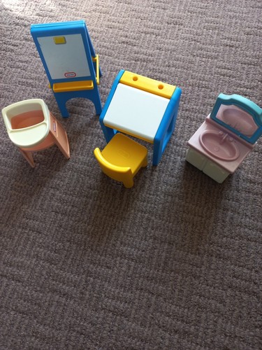 Little tikes dollshouse - little,