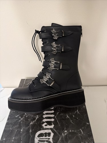 Demonia size pf - 11, lace