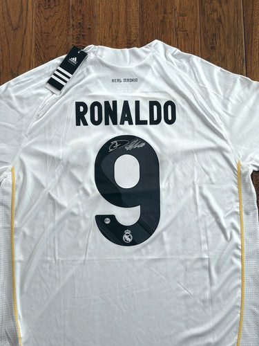 Cristiano ronaldo signed - ronaldo, real
