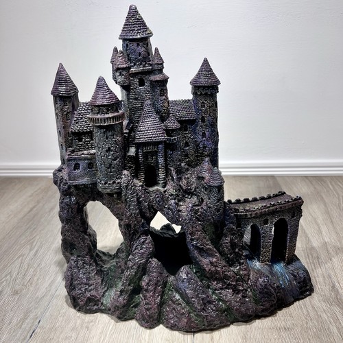 Wizard castle aquarium - castle,