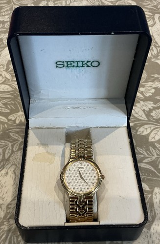 Seiko quartz white - seiko,