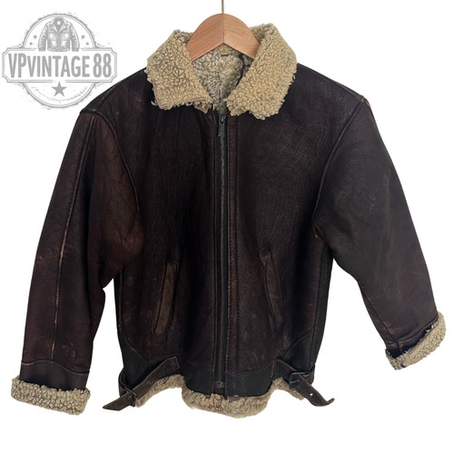 Vintage aviator bomber - b-3,
