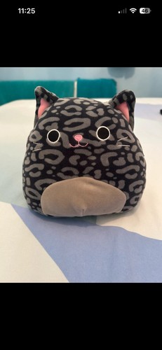 Squishmallow xiomara the - , black
