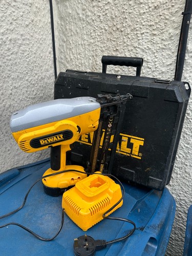 Dewalt 18v second fix nail - 18v,