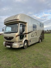 horse box 7.5 ton living