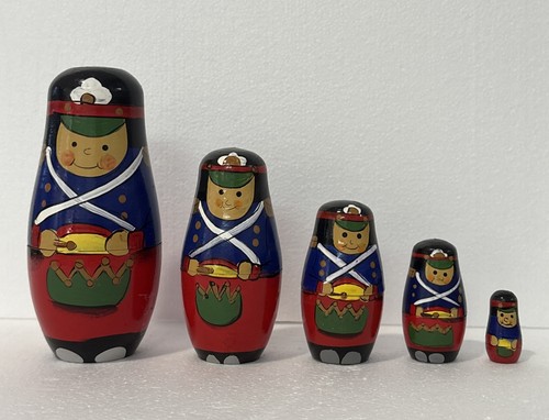 Russian matryoshka nesting - matryoshka,
