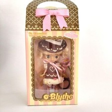 Petit Blythe St. Chocoluv