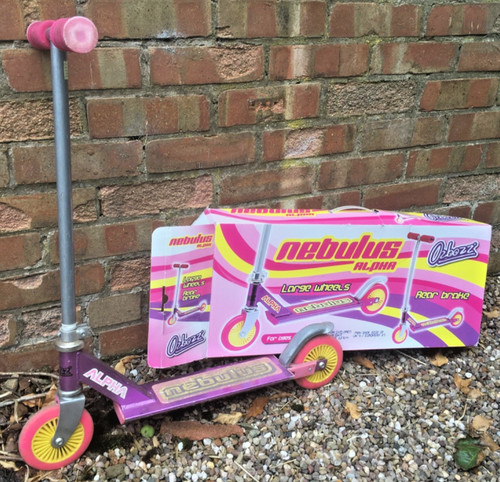 Scooter nebulus alpha - nebulus,