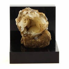 Lussatite (Opal-CT). 90.9 ct