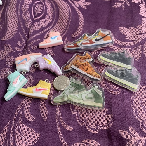 Joblot acrylic pendants - joblot, of