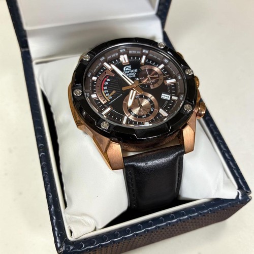 With box edifice - box,