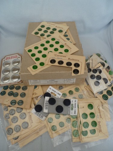 Job lot vintage buttons - job,