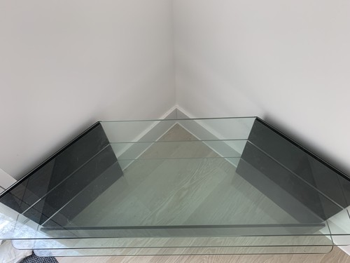 Smoked glass corner - smoked, stand