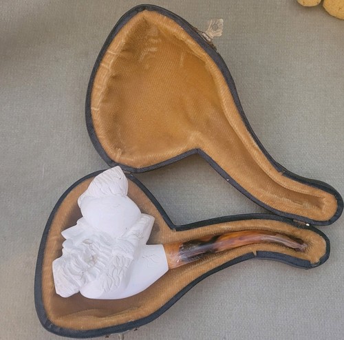 Vintage hand carved meerschaum - hand-carved,