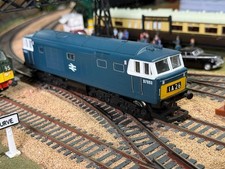 Hornby R758 OO Class 35 Hymek