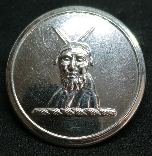 Livery button the hilton - to,