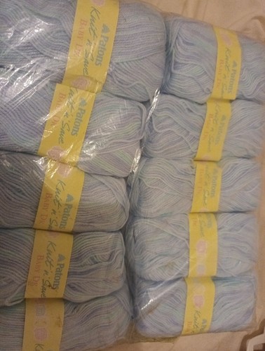 Knitting wool patons - patons, blue