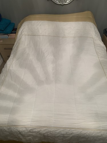 Colorol quilted bedspread with - quilted,