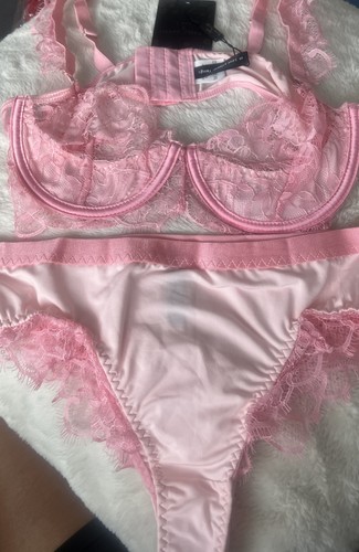 Bnwt pink women bra - bnwt, &
