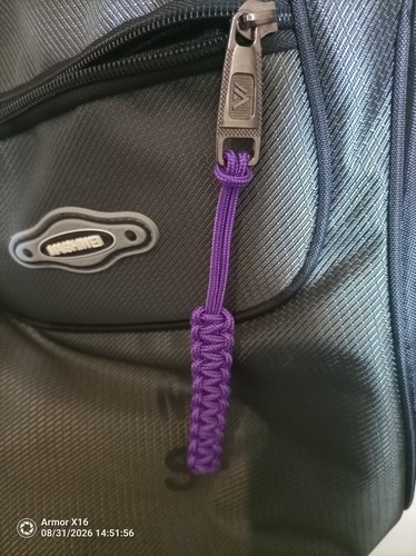 Lanyard zipper pulls deep - zipper,