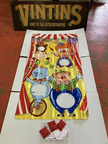 Carnival clown toss - carnival, game