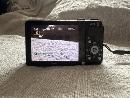 Sony cybershot exmor - sony,