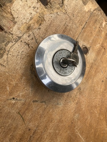 Vintage locking petrol - petrol, cap