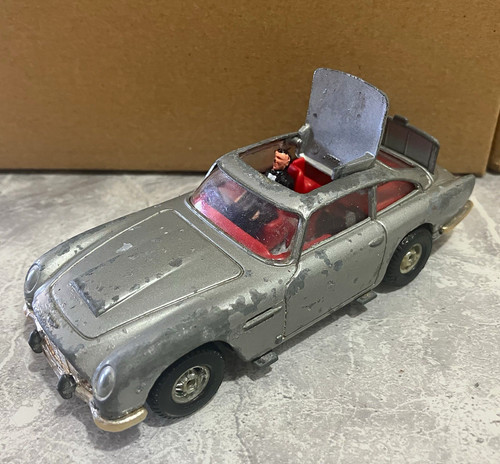 Corgi toys 270 aston martin - 270,