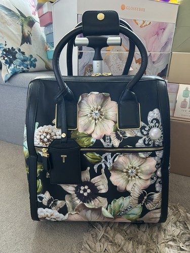 Ted baker cabin - cabin, travel