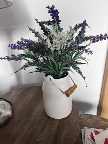 Artificial lavender i - i, milk
