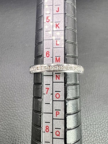 18ct white gold - gold, 0.60ct