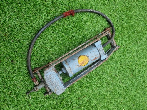 Aerite vintage foot pump