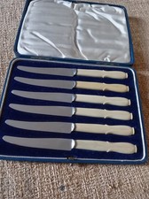 Vintage Boxed Set 6 x Carved