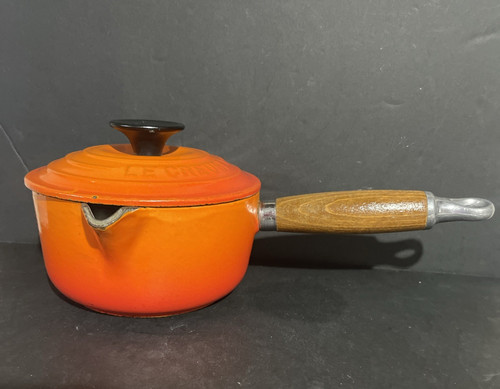 Vintage creuset volcanic - le,