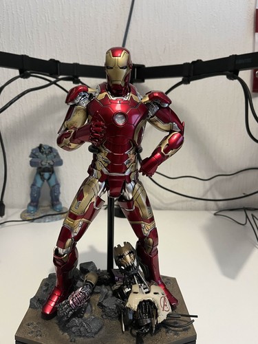 Hot toys iron man mark - hot,