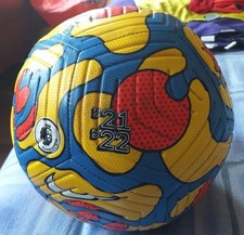 Nike strike Aerowsculpt size 5 football - VGC