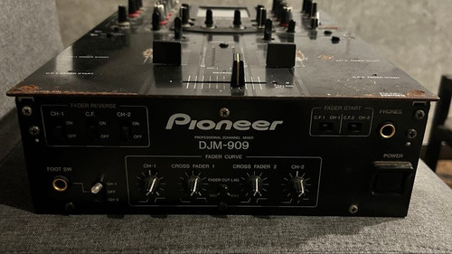 Pioneer djm 909 - pioneer, djm-909