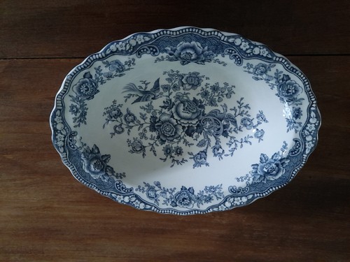 Vintage oval bristol crown - vintage,