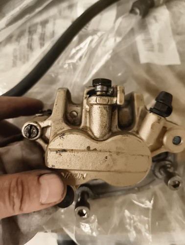 Brake caliper front right
