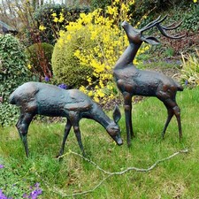 Deer & Doe Bronze Metal Garden