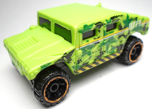 2014 hot wheels humvee - wheels,
