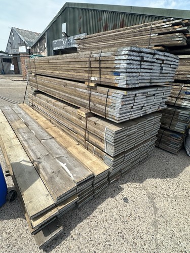 Scaffolding boards