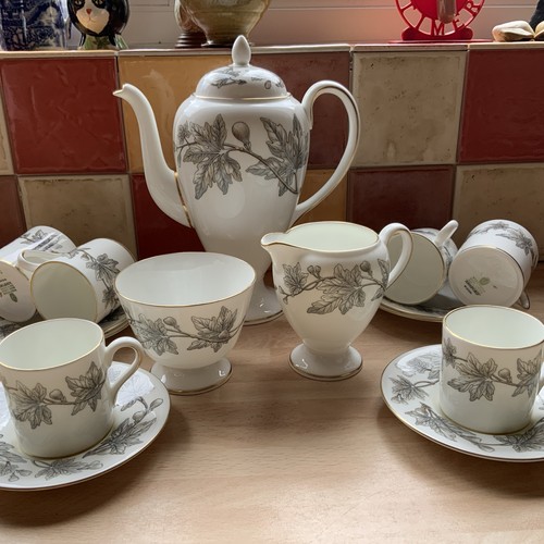 Stunning vintage wedgwood - stunning,