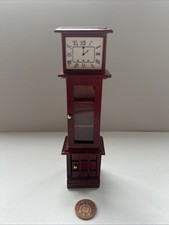 1:12 Dollhouse Mahogany Effect